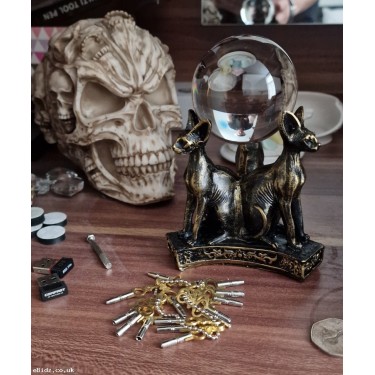 1 x Egyptian Resin Sphinx Bastet Cats Figurine Trio & Crystal Ball