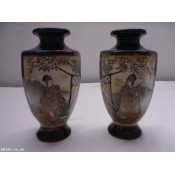 Pair of Japanese Satsuma Vases Hand Painted Mirror image